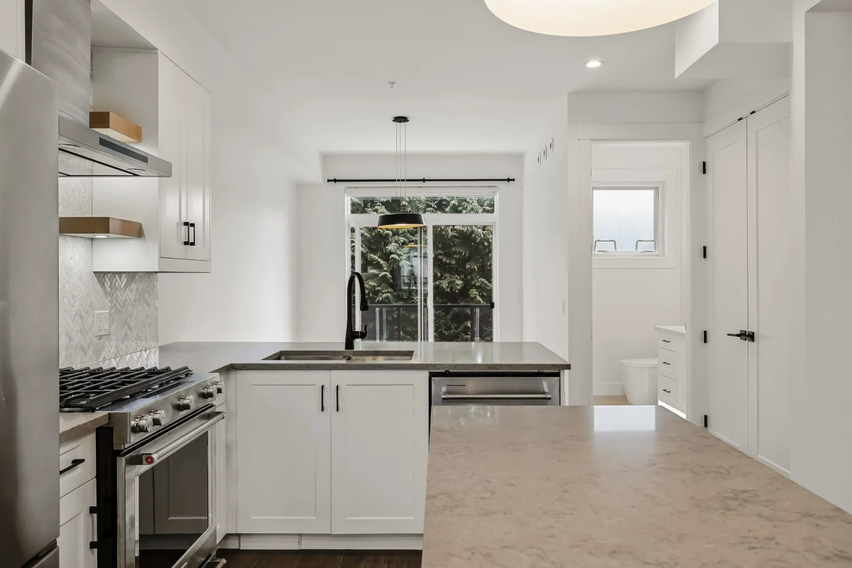 Kitchen Photo of 17 22334 48 Avenue, Langley, BC