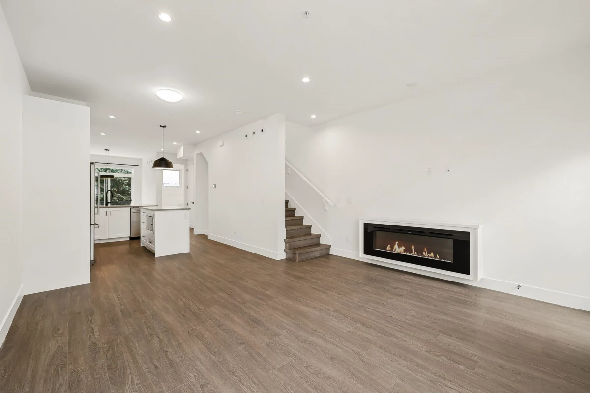 Walk-In Closet Photo of 17 22334 48 Avenue, Langley, BC