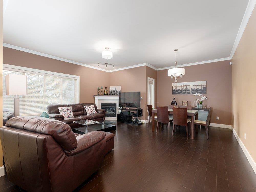 Kitchen Island Photo of 15 7867 120 Street, Delta, BC
