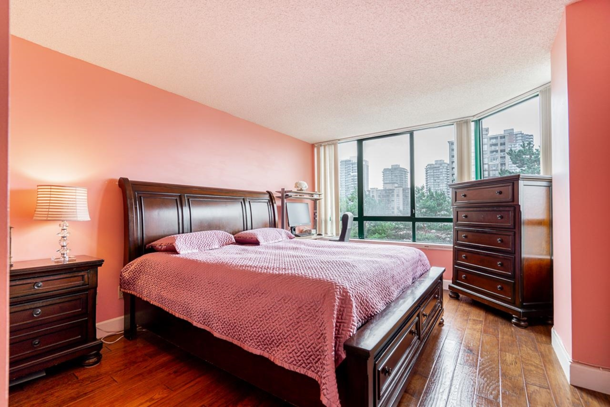 Bedroom 3 Photo of 303 121 Tenth Street, New Westminster, BC