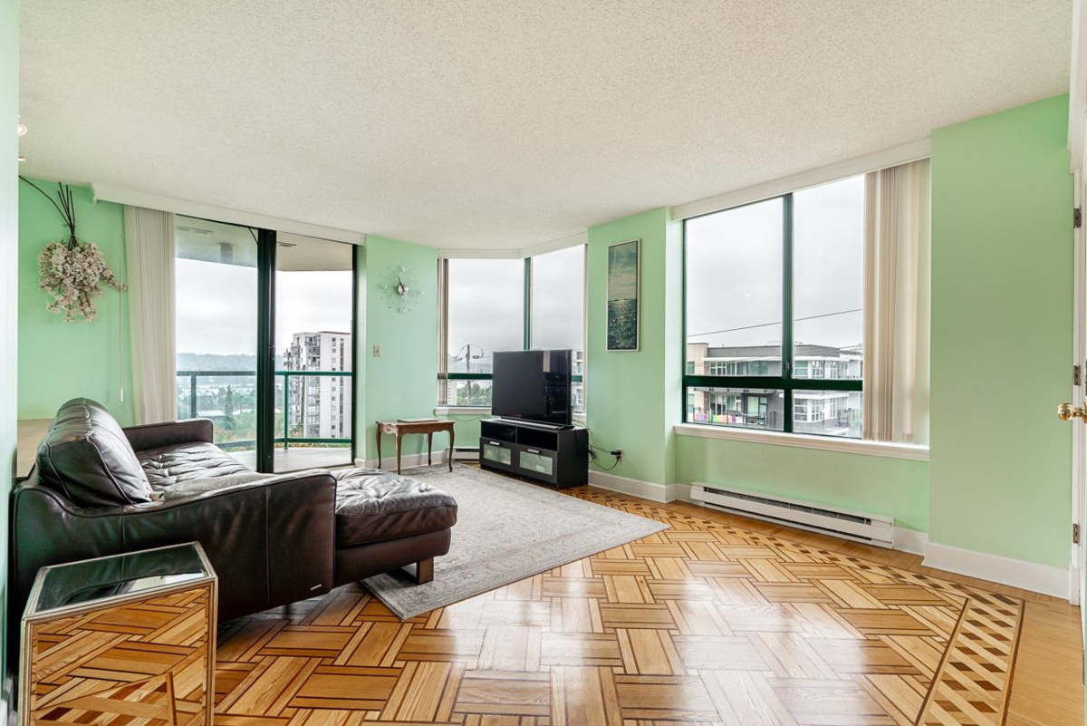 Breakfast Nook Photo of 303 121 Tenth Street, New Westminster, BC