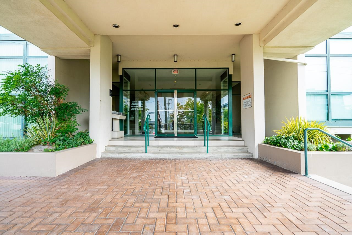 Exterior Rear Photo of 303 121 Tenth Street, New Westminster, BC