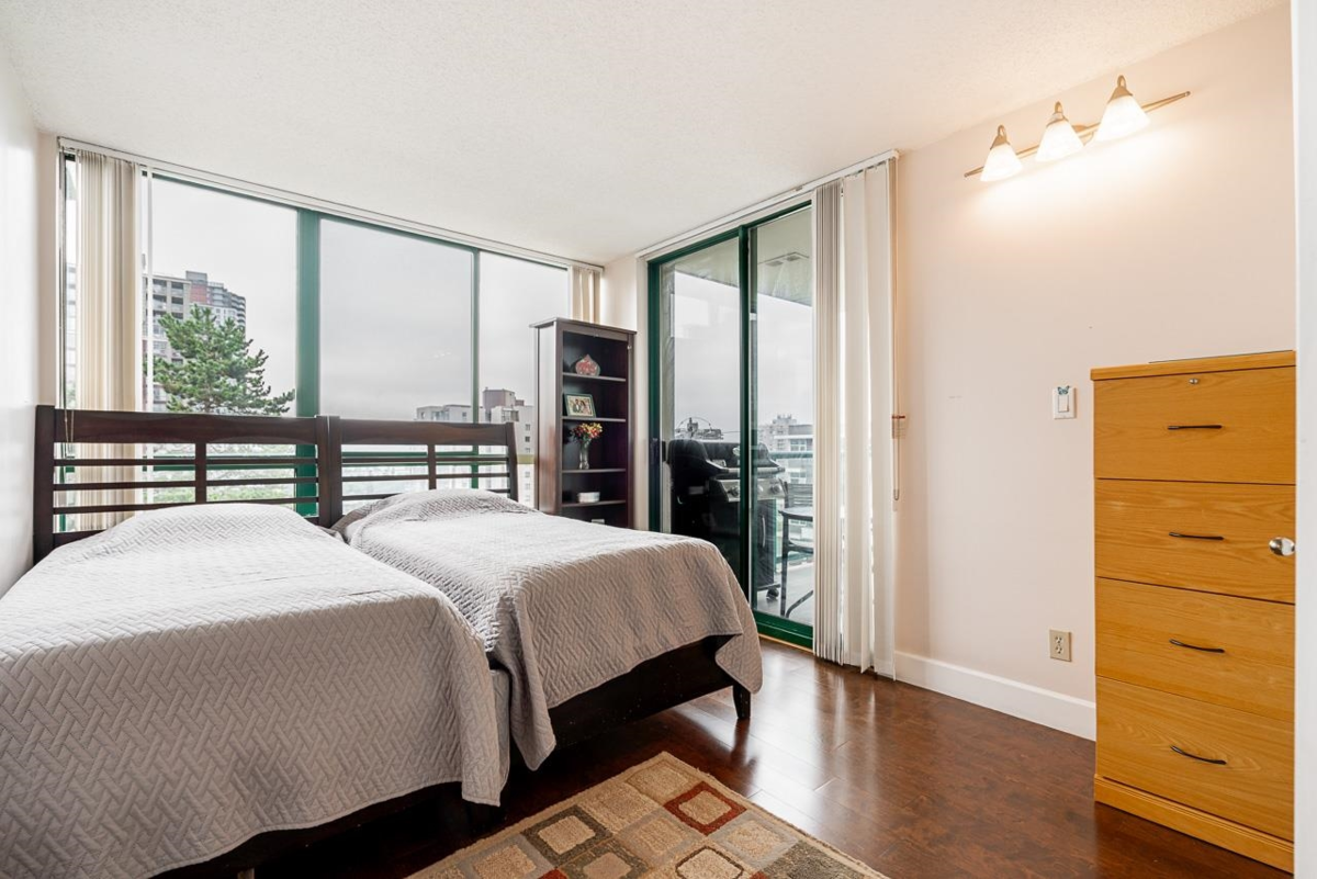 Office / Den Photo of 303 121 Tenth Street, New Westminster, BC