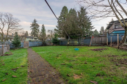 Breakfast Nook Photo of 11084 148 Street, Surrey, BC