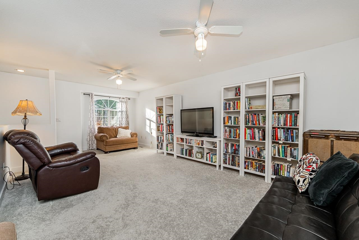 Garage Interior Photo of 16545 10 Avenue, Surrey, BC