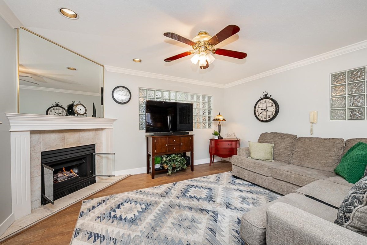 Walk-In Closet Photo of 16545 10 Avenue, Surrey, BC