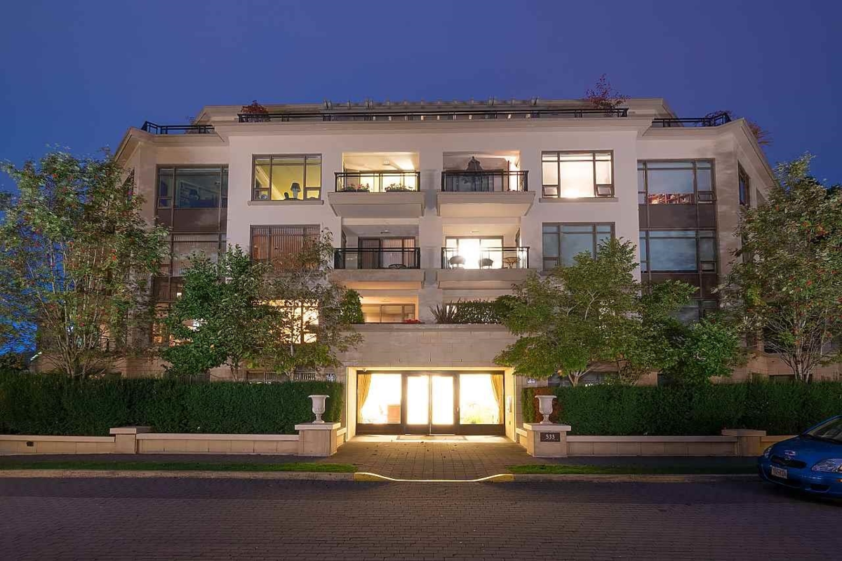 Neighborhood Park Photo Near 202 533 Waters Edge Crescent, West Vancouver, BC