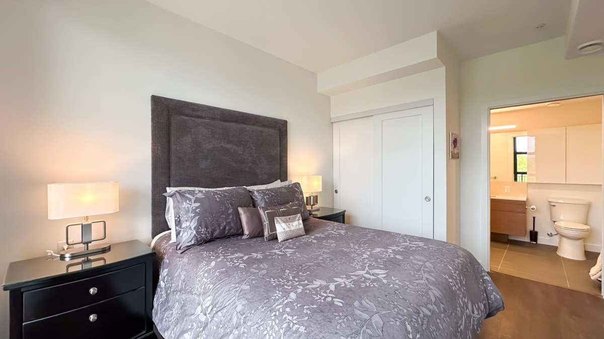 Family Room Photo of 501 2446 Shaughnessy Street, Port Coquitlam, BC