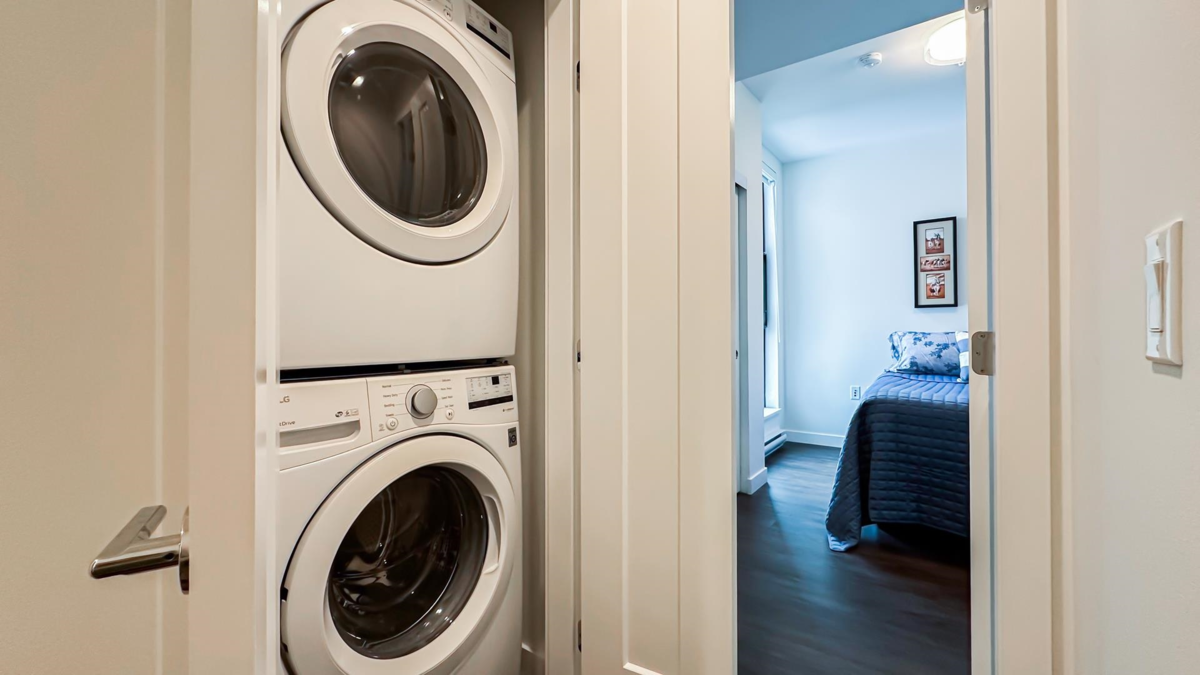 Walk-In Closet Photo of 501 2446 Shaughnessy Street, Port Coquitlam, BC