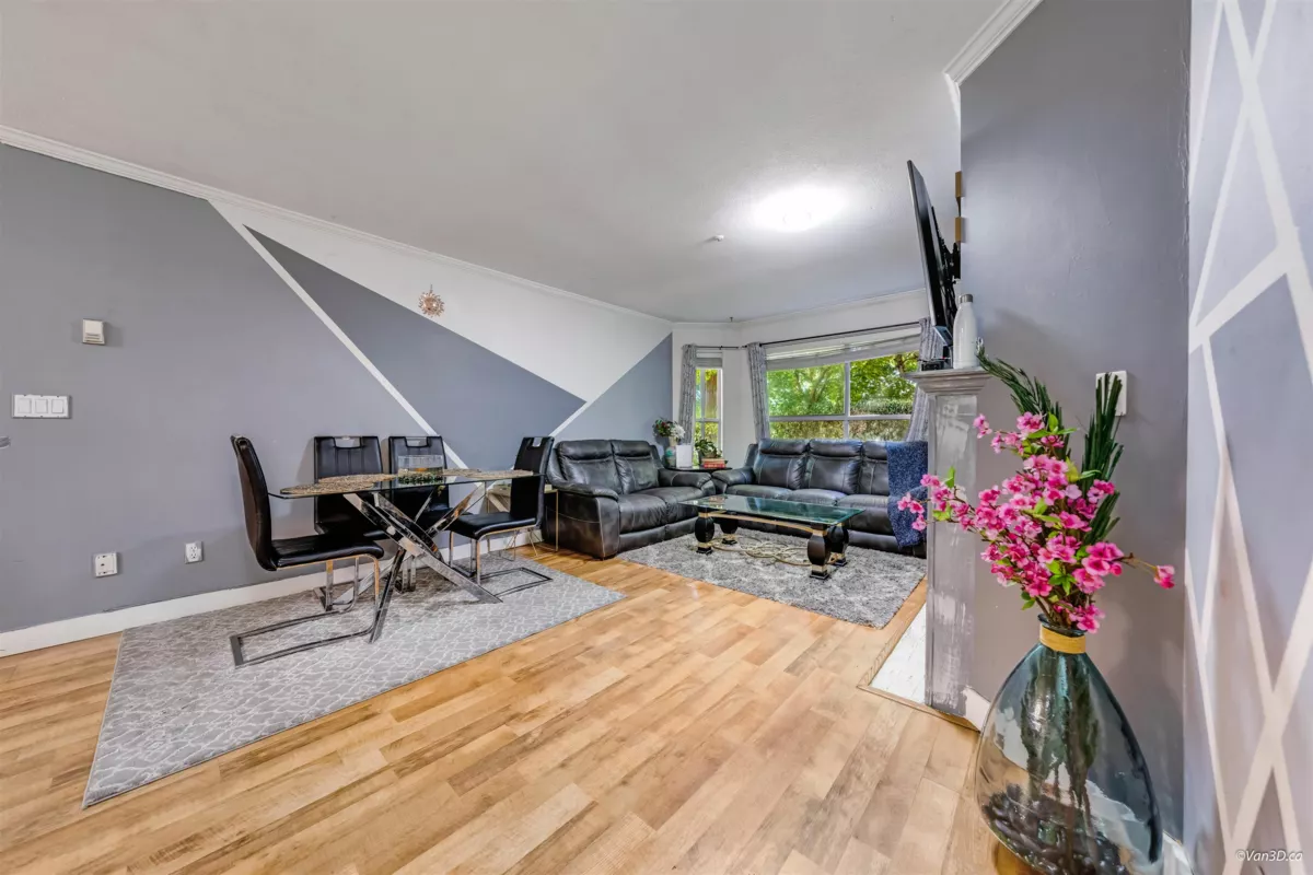 Kitchen Island Photo of 114 7151 121 Street, Surrey, BC