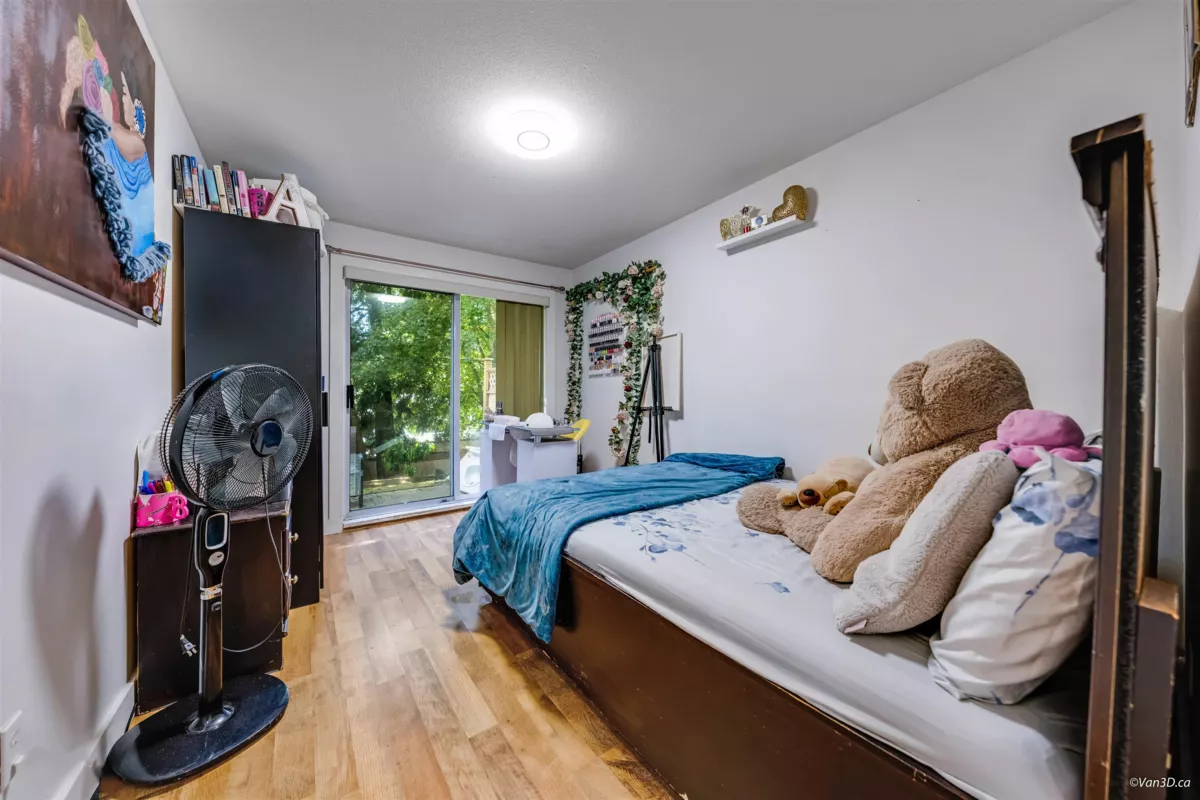 Primary Bathroom Photo of 114 7151 121 Street, Surrey, BC