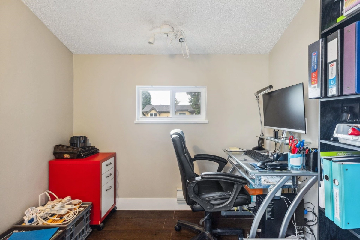 Entry Foyer Photo of 4231 Corless Road, Richmond, BC