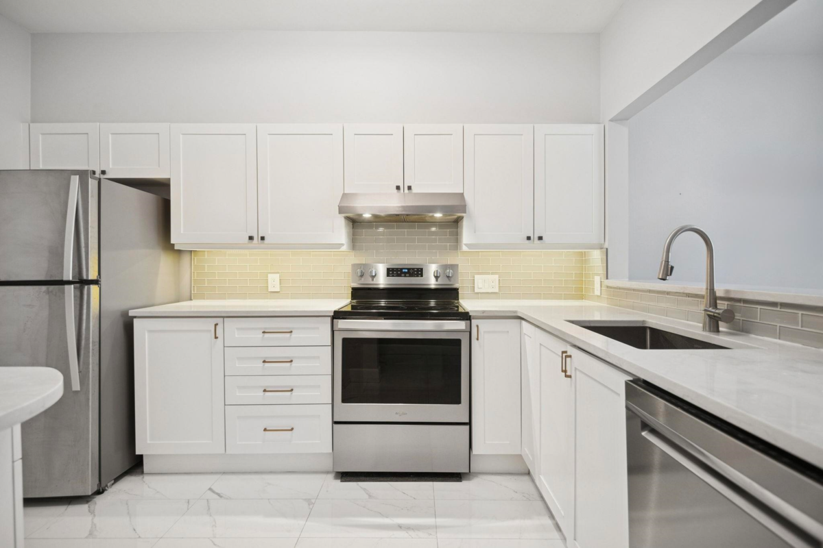 Kitchen Island Photo of 134 5888 Dover Crescent, Richmond, BC