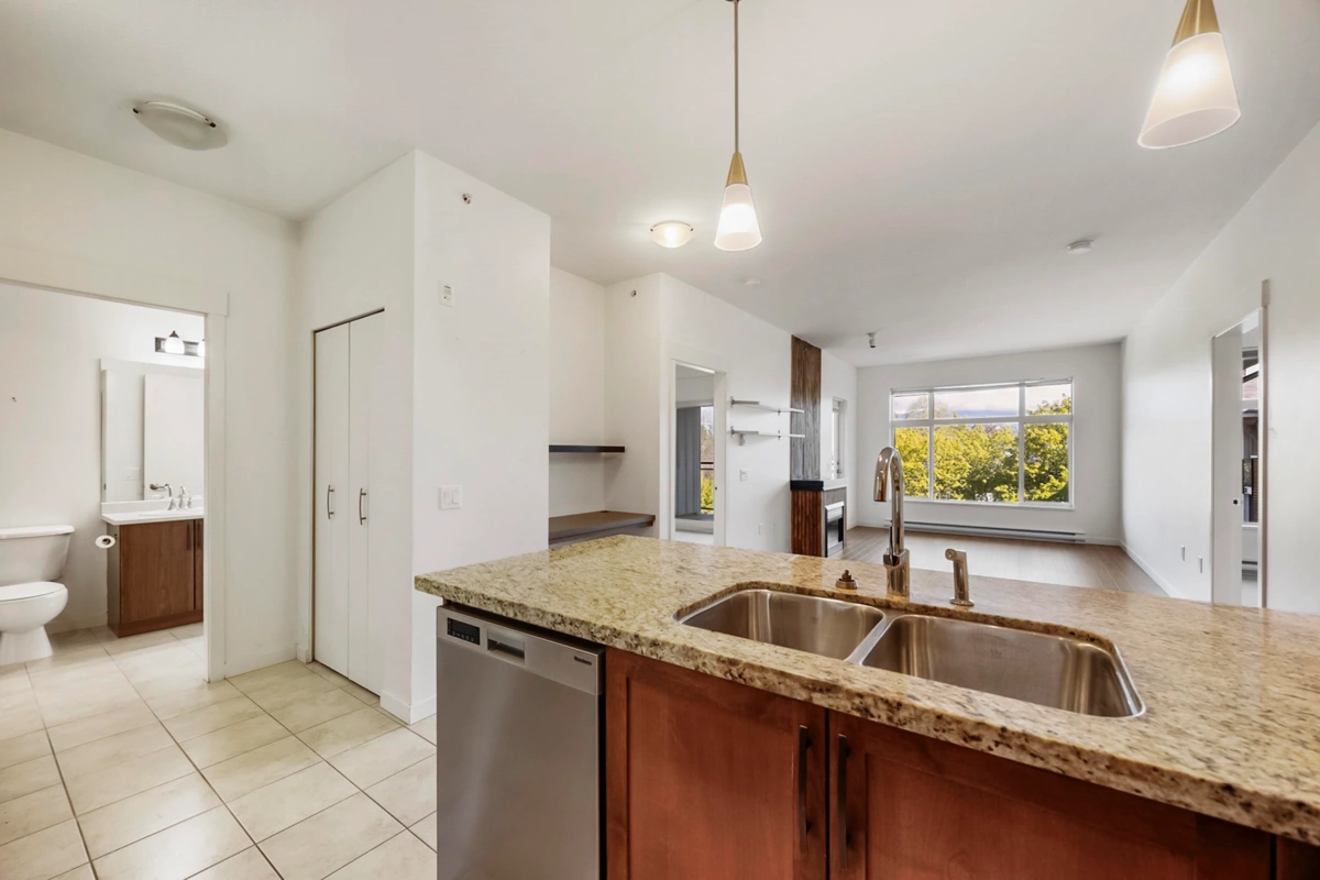 Breakfast Nook Photo of 412 11950 Harris Road, Pitt Meadows, BC