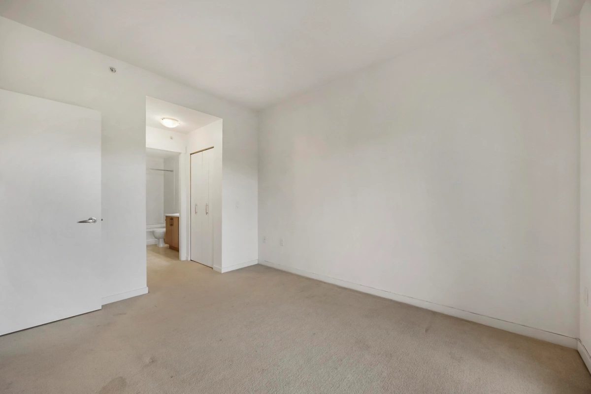 Hallway Photo of 412 11950 Harris Road, Pitt Meadows, BC