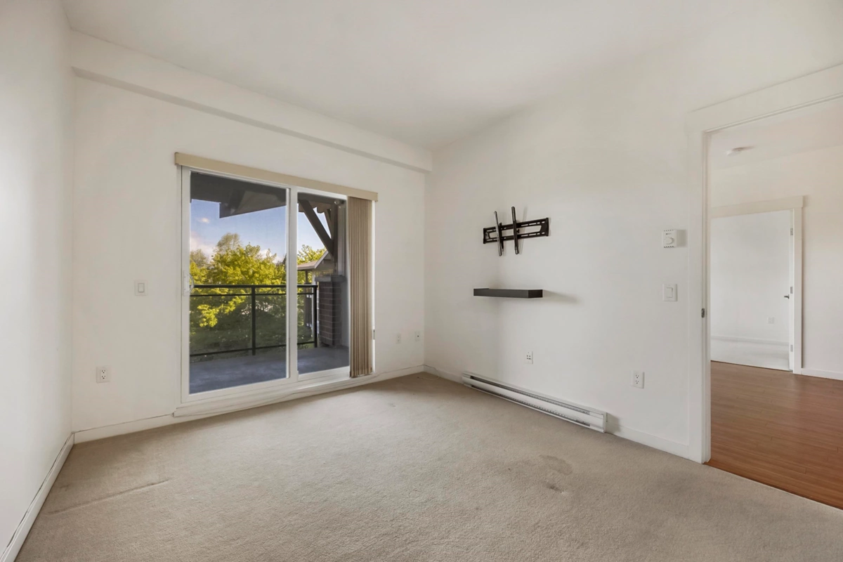 Mudroom Photo of 412 11950 Harris Road, Pitt Meadows, BC