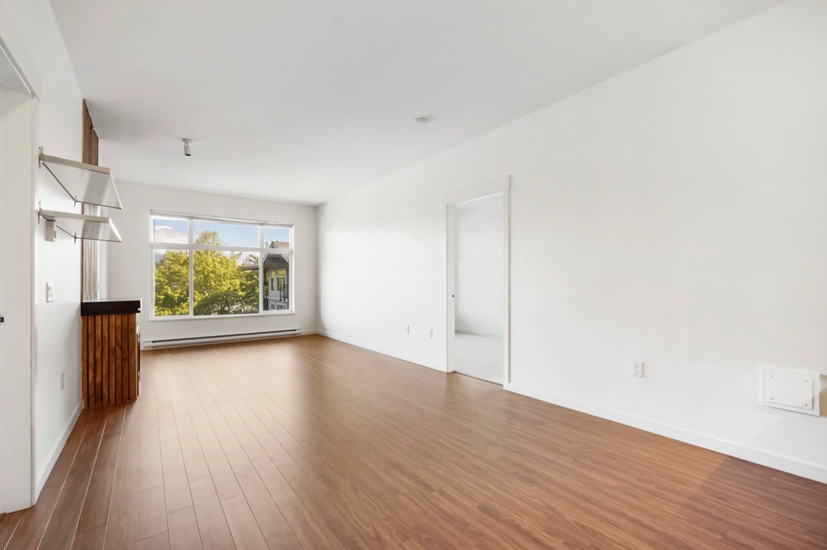 Primary Bathroom Photo of 412 11950 Harris Road, Pitt Meadows, BC