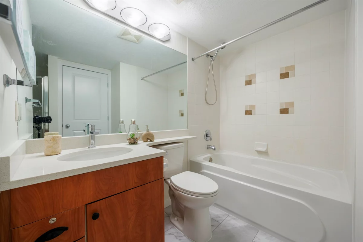 Guest Bathroom Photo of 307 6508 Denbigh Avenue, Burnaby, BC