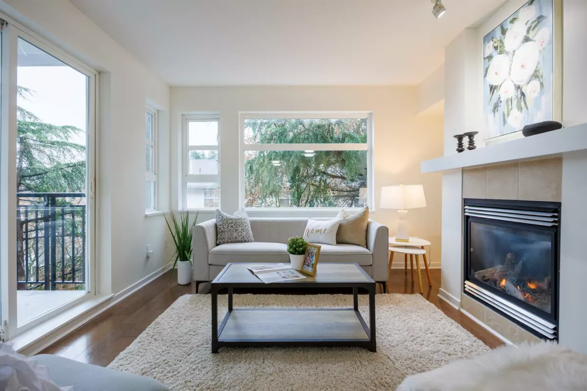 Primary Bathroom Photo of 307 6508 Denbigh Avenue, Burnaby, BC