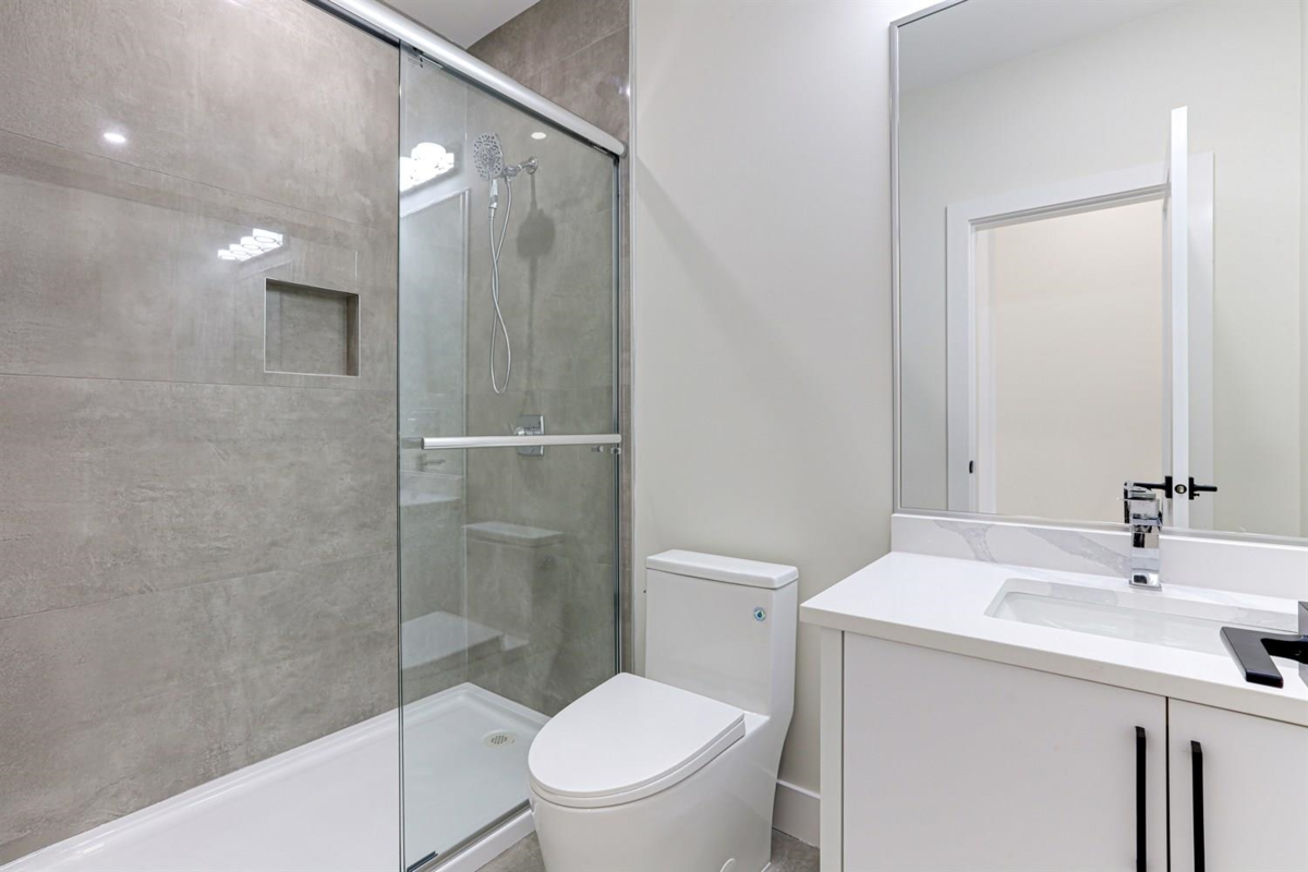 Garden / Landscaping Photo of 6914 204a Street, Langley, BC