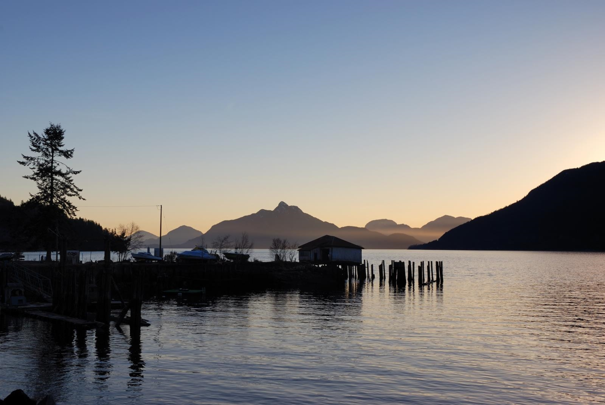 Kitchen Island Photo of 1173 Copper Drive, Britannia Beach, BC