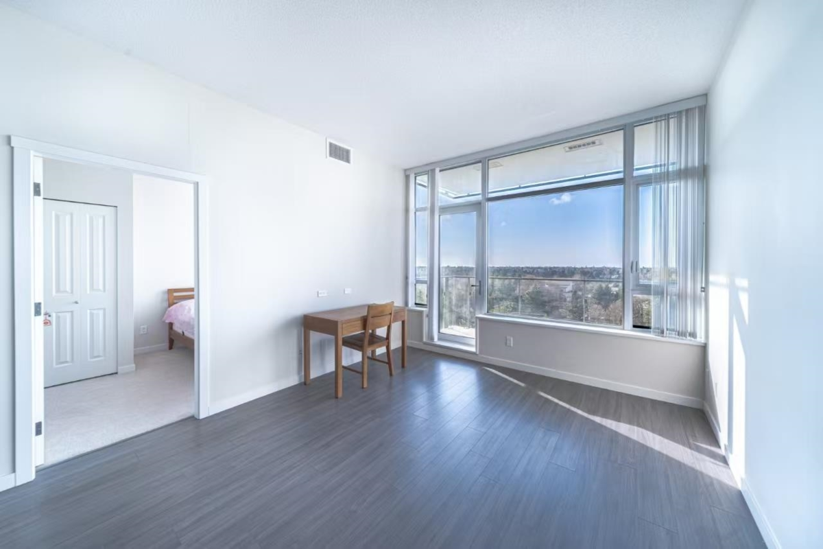 Kitchen Island Photo of 1705 7368 Gollner Avenue, Richmond, BC