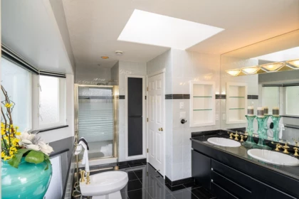 Mudroom Photo of 4255 W 15th Avenue, Vancouver, BC