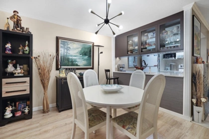202 9300 Glenacres Drive, Richmond, BC