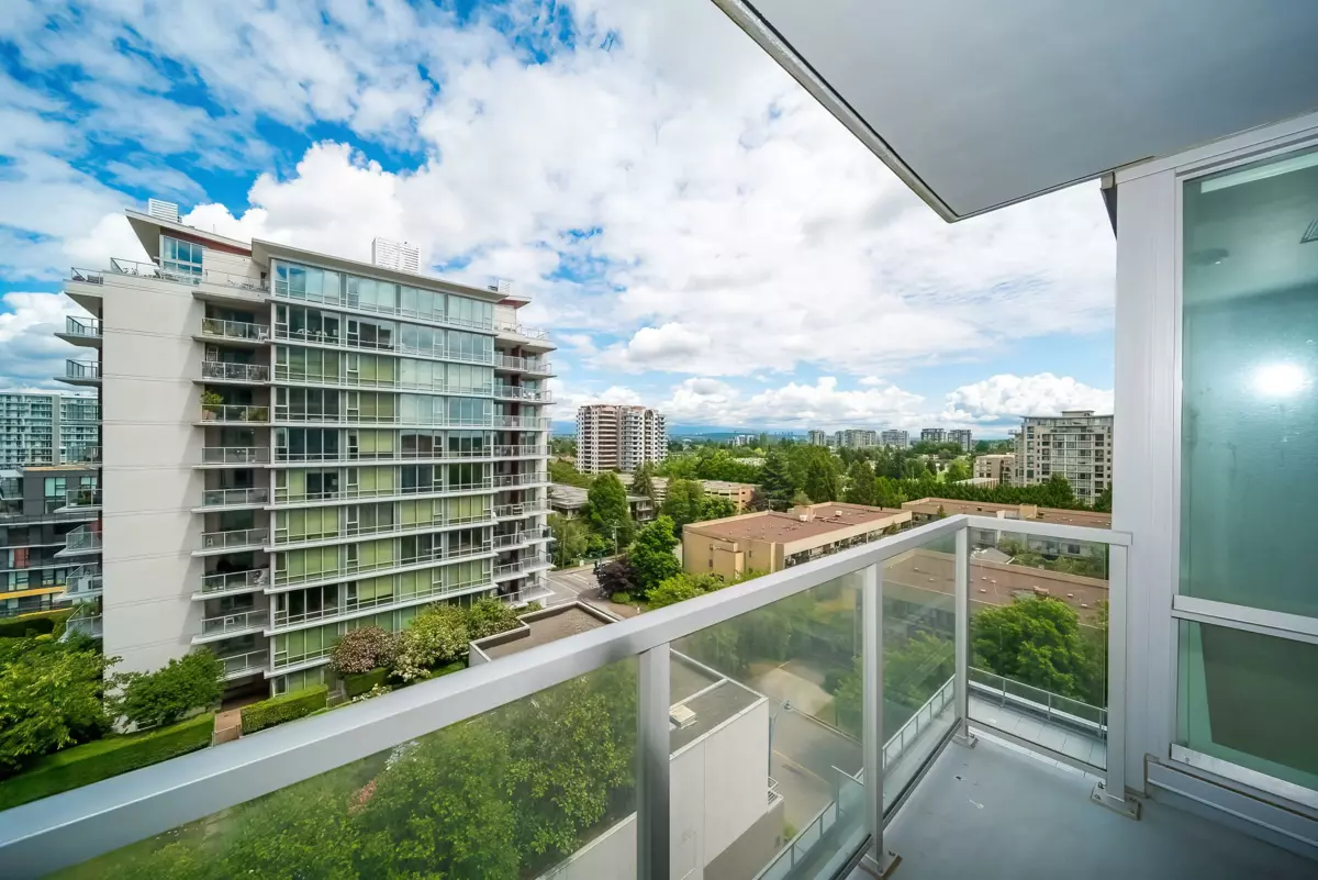 Laundry Room Photo of 1006 6833 Buswell Street, Richmond, BC