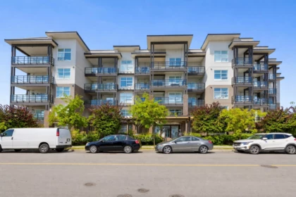 Hot Tub / Spa Photo of 306 22577 Royal Crescent, Maple Ridge, BC