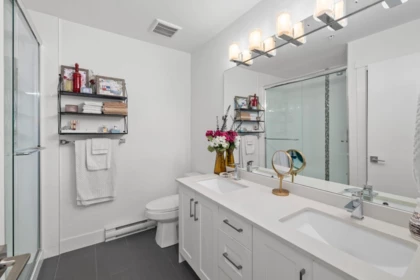 Mudroom Photo of 306 22577 Royal Crescent, Maple Ridge, BC