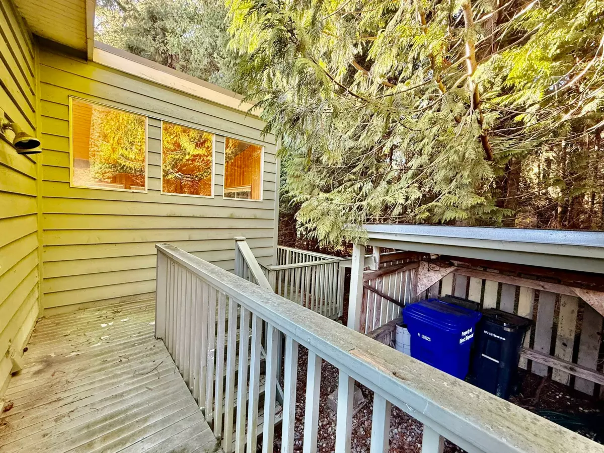 Guest Bathroom Photo of 7077 Dale Road, Sechelt, BC
