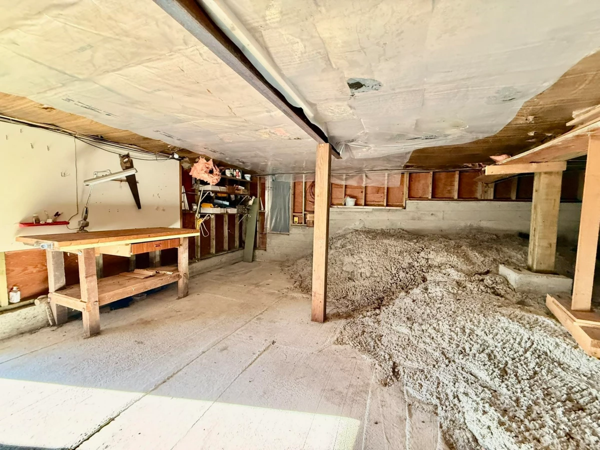 Mudroom Photo of 7077 Dale Road, Sechelt, BC