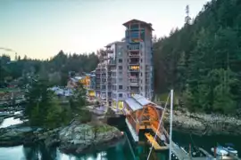 201 6707 Nelson Avenue, West Vancouver, BC