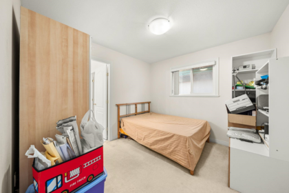 Basement Recreation Room Photo of 11851 Railway Avenue, Richmond, BC