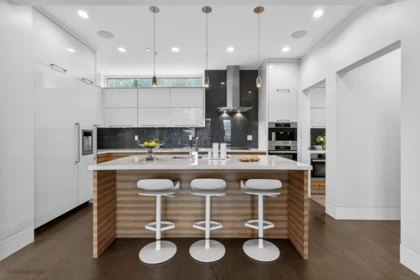Breakfast Nook Photo of 4350 Locarno Crescent, Vancouver, BC
