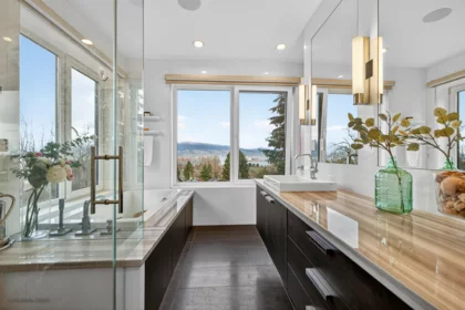 Guest Bathroom Photo of 4350 Locarno Crescent, Vancouver, BC