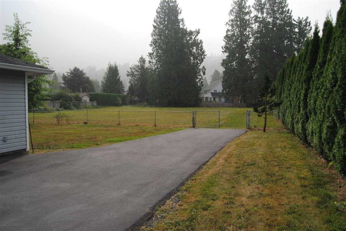 Kitchen Photo of 52732 Bunker Road, Rosedale, BC