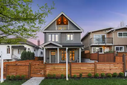 1 1322 E 13th Avenue, Vancouver, BC, Grandview Woodland — 4 bed half duplex for sale