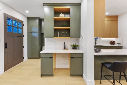 Kitchen Island Photo of 1 1322 E 13th Avenue, Vancouver, BC