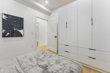 Mudroom Photo of 1 1322 E 13th Avenue, Vancouver, BC