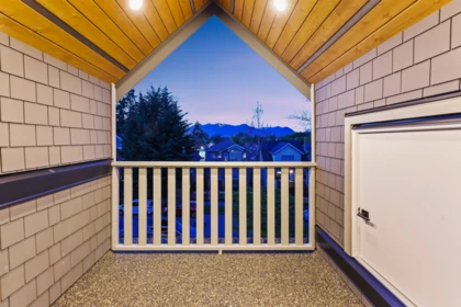 Swimming Pool Photo of 1 1322 E 13th Avenue, Vancouver, BC