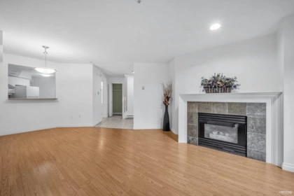 104E 3081 Glen Drive, Coquitlam, BC, Coquitlam — Townhouse for sale