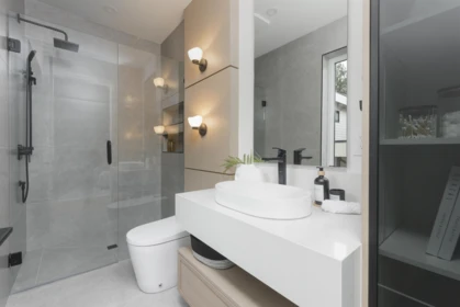 Guest Bathroom Photo of 2 5969 Granville Street, Vancouver, BC