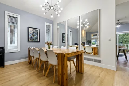 Breakfast Nook Photo of 14737 75 Avenue, Surrey, BC
