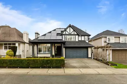 14737 75 Avenue, Surrey, BC, Surrey — Single Family Residence for sale