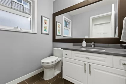 Laundry Room Photo of 14737 75 Avenue, Surrey, BC
