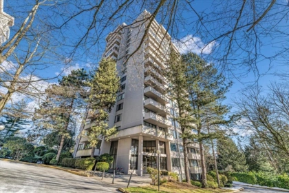 Living Room Photo of 1604 2060 Bellwood Avenue, Burnaby, BC