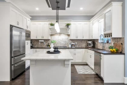 Kitchen Photo of 308 171 Street, Surrey, BC