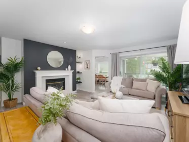 212 3690 Banff Court, North Vancouver, BC, North Vancouver — Apartment/Condo for sale